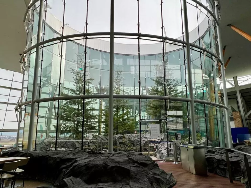 YVR outdoor atrium