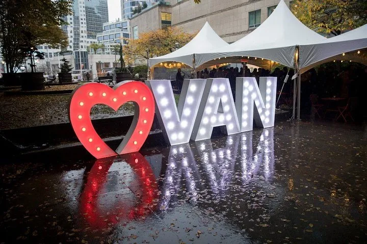 Vancouver Romantic Couple Luxury Tour Private @ Globalduniya
