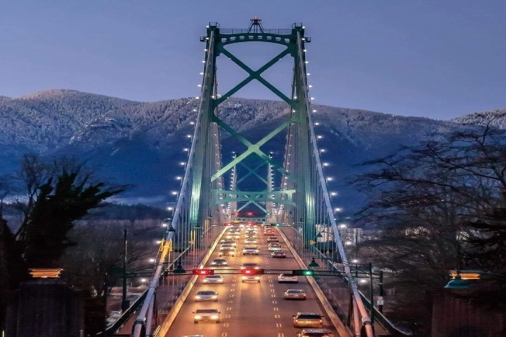 Lion-gate-bridge-Vancouver 