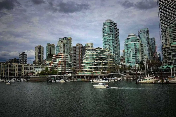 Vancouver ALL IN ONE 5-STAR Full Day City Tour with 20 Attractions @ Globalduniya